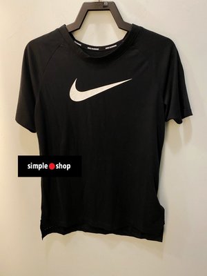 【Simple Shop】NIKE DRY 大LOGO 運動短袖 慢跑 排汗 反光 黑色 女款 CZ8521-010