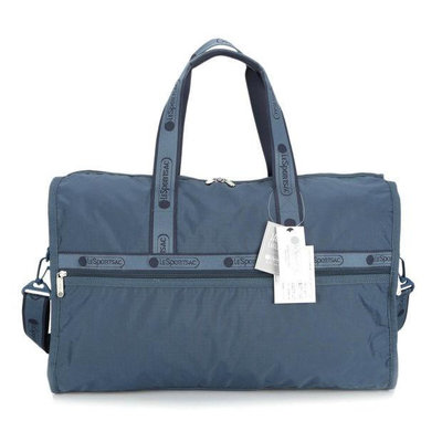 新款熱銷 Lesportsac 霧霾藍 刺繡背帶 7185手提肩背斜背大款旅行包 背面可插行李箱 限時優惠