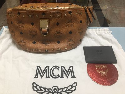 MCM 鉚釘 斜背包 腰包 胸口包