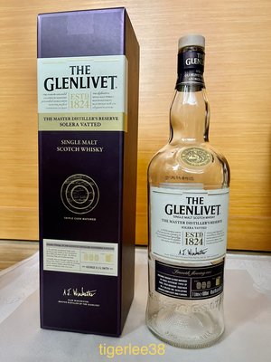 [老排的收藏]~~玻璃工藝~The Glenlivet格蘭利威釀酒師珍藏威士忌1000L空酒瓶/花器/擺飾.