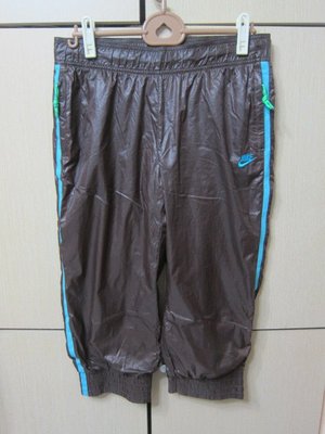 衣市藍~NIKE sportswear 女運動七分褲 (L~165/70A~咖啡/藍邊~七成新~) (200507)