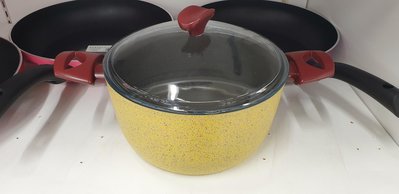1/2前 義廚寶 DADA塔塔系列24cm 雙耳湯鍋(原廠含蓋)奶泡黃
