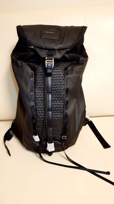 全新義大利潮牌"DIESEL" M RISING BACK Backpack 黑色後背包/內置筆電夾層/超大容量