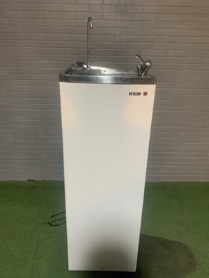 B588 [家之家二手家具]  賀眾牌  冰熱二用鉤管式飲水機 UW-6201DW-1 2016/01 飲水機 開水機