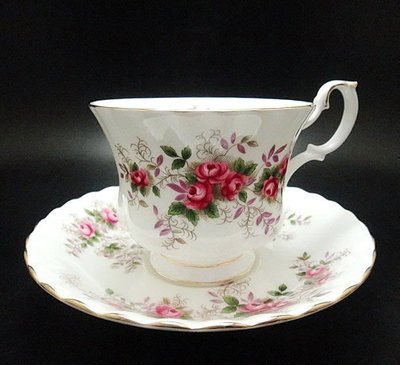 【二 三 事】英國製Royal Albert皇家亞伯特Lavender Rose薰衣草玫瑰咖啡杯&amp;盤