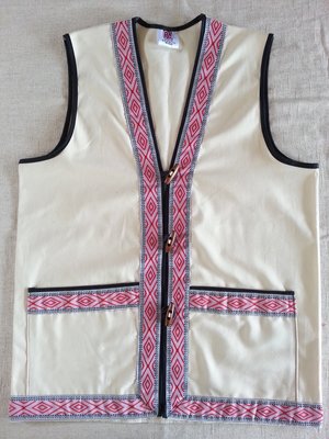 融藝製造 -- 原住民服飾 -- 原住民棉質圖騰背心、菱形紋圖騰背心 -- 900元