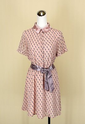 ◄貞新二手衣►JIN HWA 今譁 粉紅V領短袖緞面雪紡紗洋裝M號(19634)
