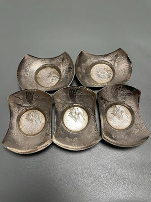 w日本老錫杯托，底款：信情之造，非常精美，有使用痕跡，鍍銀，一