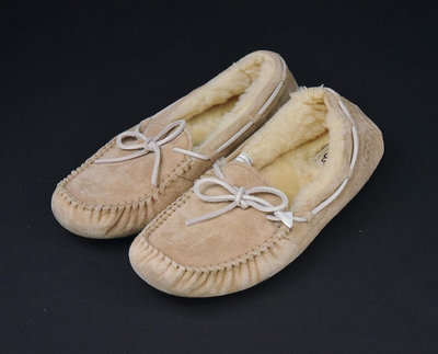 《玖隆蕭松和 挖寶網H》A倉 UGG USA10 蝴蝶結 保暖 休閒鞋(16275)