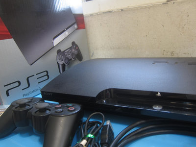 PS3 2007B 250G 主機一部附配件 HDM I電源線 功能良好 ,如圖.