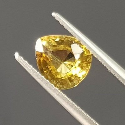 限定数のみ FANCY VIVID YELLOW ORANGE 0.261ct X | giulianacividanes