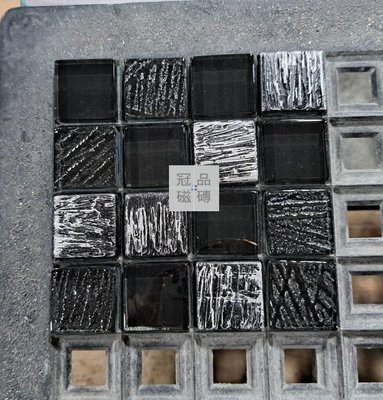 ◎冠品磁磚精品館◎國產精品 黑銀色系列玻璃馬賽克(2色)–2.3X2.3 CM