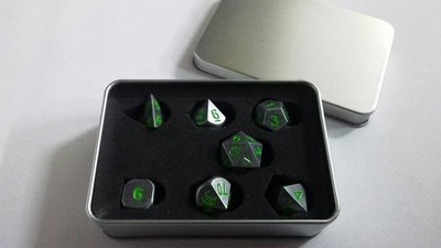 【雙子星】(免運費)金屬骰子 #M011(金屬綠字) 7顆 適用 VG-G-CB05 七色的歌姬 VG-G-TD14