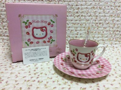 Sanrio hello kitty 25週年咖啡杯盤湯匙組—草莓款《日本製.1999年商品》收藏特價出清