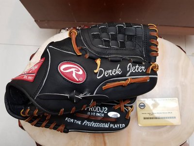王建民隊友名人堂選手Derek Jeter 親筆銀簽球員版手套 STEINER MLB雙認證 防潮箱保管品