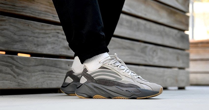 R'代購Adidas Originals Yeezy Boost 700 V2 Tephra FU7914 男女