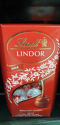 6/12前 一次買2盒 單盒210瑞士蓮Lindt Lindor 牛奶巧克力球 200g(16入)，最新到期日2024/8/31清ahi青#bgi#aii