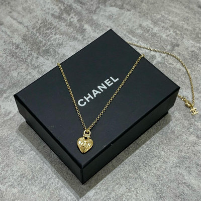 Chanel 愛心logo項鍊 金《精品女王全新&二手》