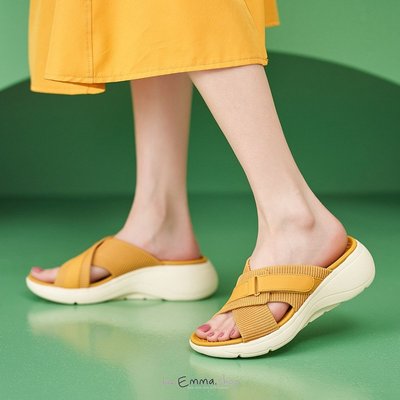 EmmaShop艾購物-韓國同步上新-運動風厚底輕量寬版交叉涼拖/拖鞋