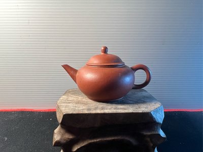 中國宜興紫砂紅土朱泥標準壺