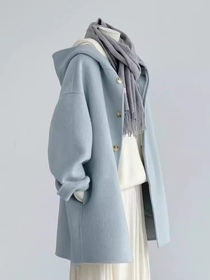 🌸Angela🌸毛呢外套女秋冬高級感2023年新款奶油藍色連帽大衣(240111)