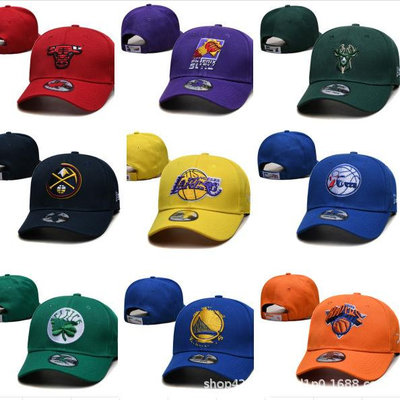 2024新款籃球球隊刺繡鴨舌帽美式嘻哈時尚男女休閑魔術貼棒球帽子