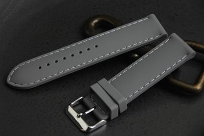22mm直身~超優手感平面科技灰色高質感矽膠錶帶~白線～智慧錶可用seiko oris