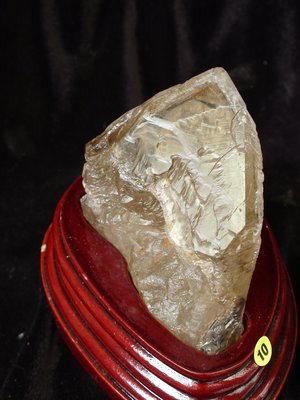 ~shalin-crystal~巴西鱷魚骨幹水晶~0.334公斤~完整度高~除穢聚氣~化煞聚財~值得珍藏!