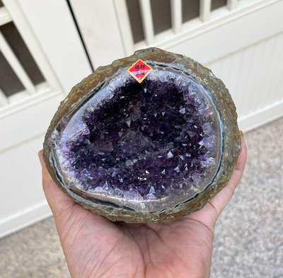 烏拉圭紫水晶洞1.85公斤