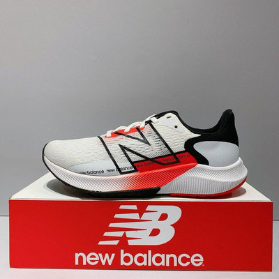 New Balance Fuelcell Propel V2 女生 白色 舒適 緩震 彈力 慢跑鞋 WFCPRWR2
