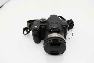 (小蔡二手挖寶網) 日本製 Panasonic 國際牌 LUMIX 數位單眼相機 DMC-FZ35 未測試 零件賣 請斟酌下標 商品如圖 100元起標 無底價