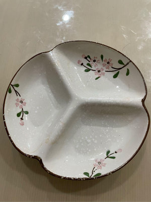 《全新品》日式陶瓷3格小菜圓盤