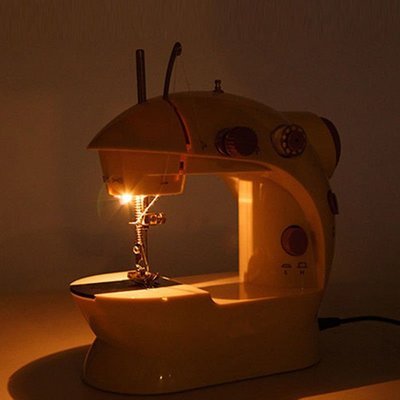 【熱賣精選】縫紉機202家用電動小型迷你全自動多功能吃厚手持臺式微型裁縫機