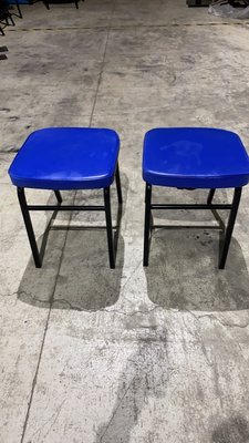二手 方板凳  不可堆疊 方凳 椅凳 皮質椅 休閒椅 工業風 [A017]