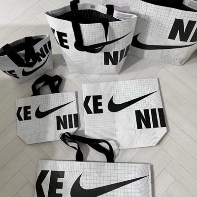 《韓國商品/限量絕版/正版現貨/24小時出貨》Nike 托特包 環保袋 購物袋 防水購物袋  提袋 （小）
