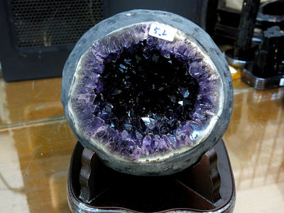 [[晶晶洞洞]]高檔ESP烏拉圭紫水晶洞.重5.2公斤