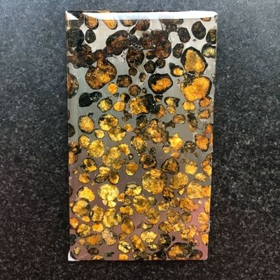 精品·Sericho肯尼亞橄欖隕石原石切片約22.4克尺寸1.6x49x86.5mm凌雲閣化石隕石 促銷