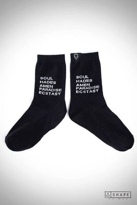 { POISON } SHAPE Slogan Socks /  品牌精神口號五詞標語 三角夾標 高品質中筒襪 Made In TAIWAN
