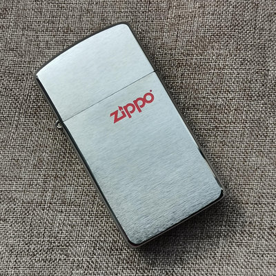 Zippo 二手 2003年 蝕刻填漆 Zippo標志 窄機