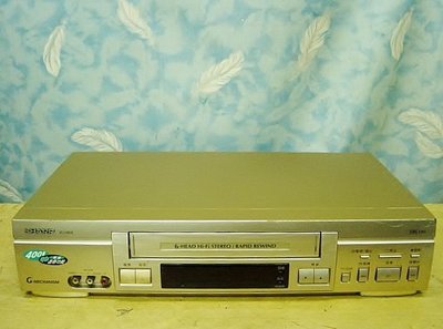 【小劉二手家電】SHARP 6磁頭立體聲 VHS錄放影機,VC-H815型,故障機也可修理 !
