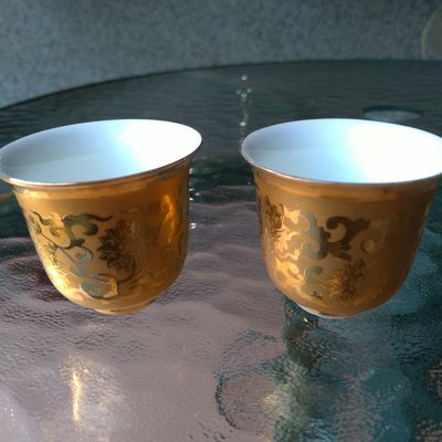 早期2 金門宏玻陶瓷  茶杯 酒杯 金色 擺飾 華麗大方 1組2個不分售