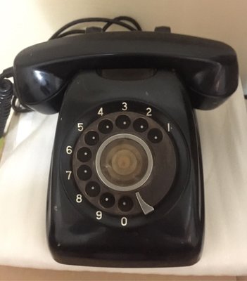 早期轉盤式電話 - 線路已改 - 接上即可撥打跟接聽