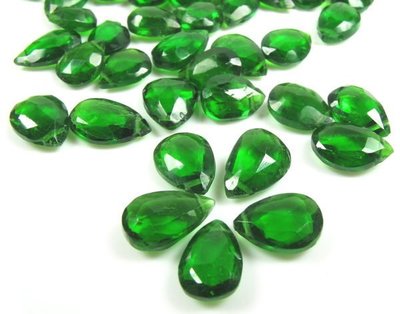 【天然寶石DIY串珠材料-超值組】極品清透綠色鉻透輝石水滴刻面寶石限量款(單顆)