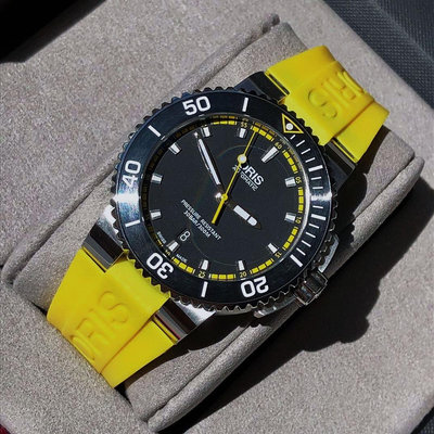 ORIS Aquis Date 黑色面錶盤 黃色橡膠錶帶 男士 自動機械腕錶 0173376534127-0742633EB 防水300M潛水錶