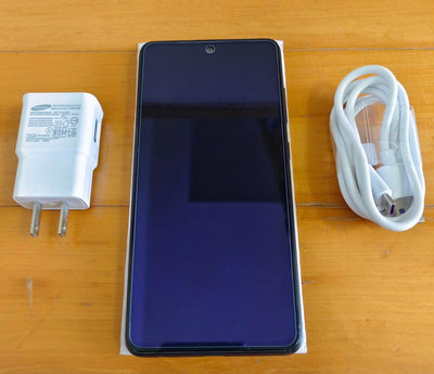 拍賣 極新 Samsung A52 黑 （8G/256G) 功能正常   已貼藍光玻璃貼！台北面交！！