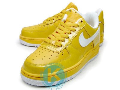 再入荷 Nike Wmns Air Force 1 黃 亮皮 海綿寶寶 女鞋 鱷魚紋路 315115-713