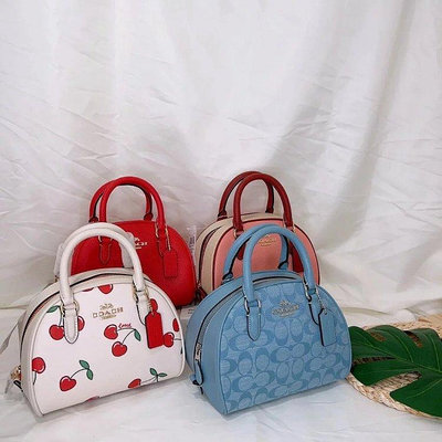 【Koaa海購】COACH蔻馳 CB596草莓女生包包 饅頭包 半月包 斜背包 防刮包 側背包