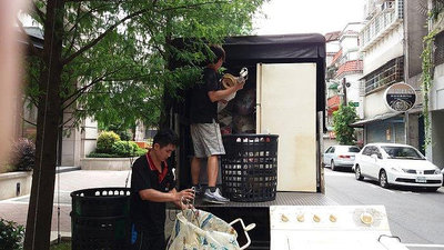 台北市信義區：廢棄物清運、囤積雜物清理、垃圾清運，大型傢俱廢棄物搬運＞30年專業服務、誠信、負責、珍惜所託