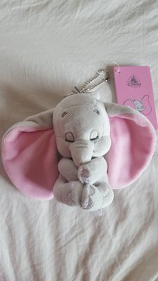 日本迪士尼 絕版 小飛象 睡眼 睡覺 吊飾