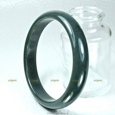珍珠林~寬板經典圓鐲~A貨天然新疆青玉(內徑57mm, 手圍19號) #004